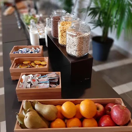 Fabulous Village مكان تخييم